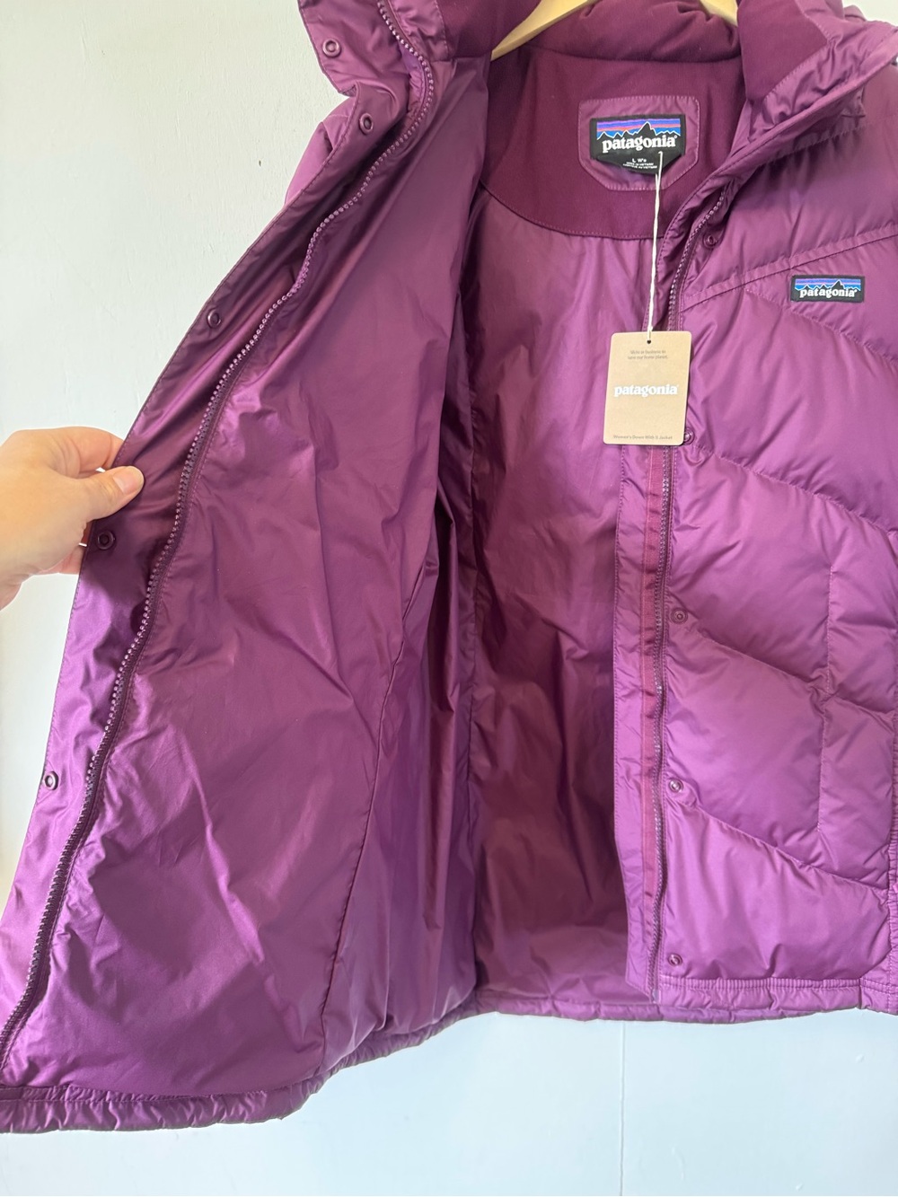 Patagonia Down With It Coat 600 Down Puffer Jacket Hooded Parka Plum Large NWT - Picture 7 of 10